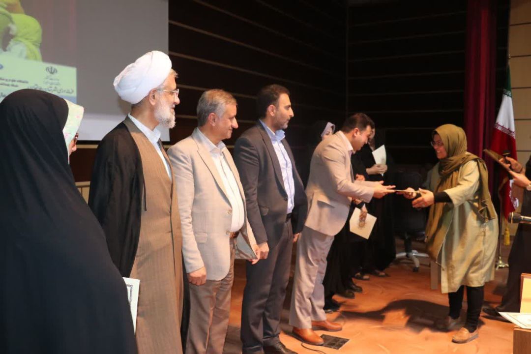 خانواده شاد، جامعهای بانشاط